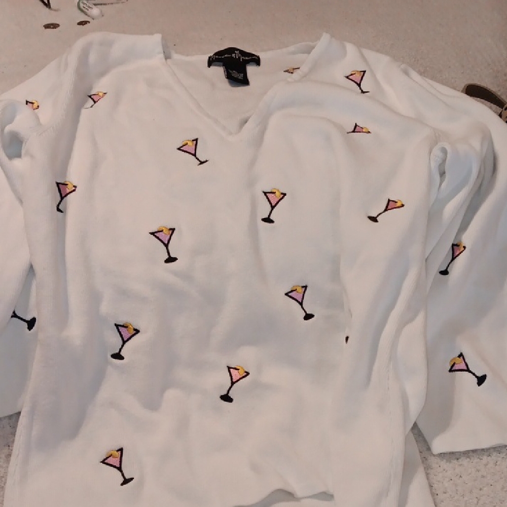 Mercer & Madison White V-Neck Sweater with Cocktail Embroidery